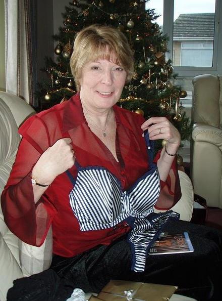 25P Sheila Mature Uk Milf