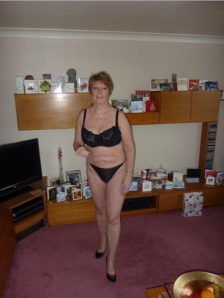 25P Sheila Mature Uk Milf
