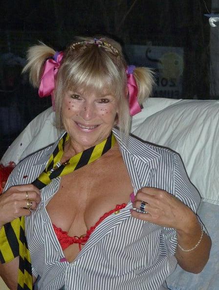 25P Sheila Mature Uk Milf
