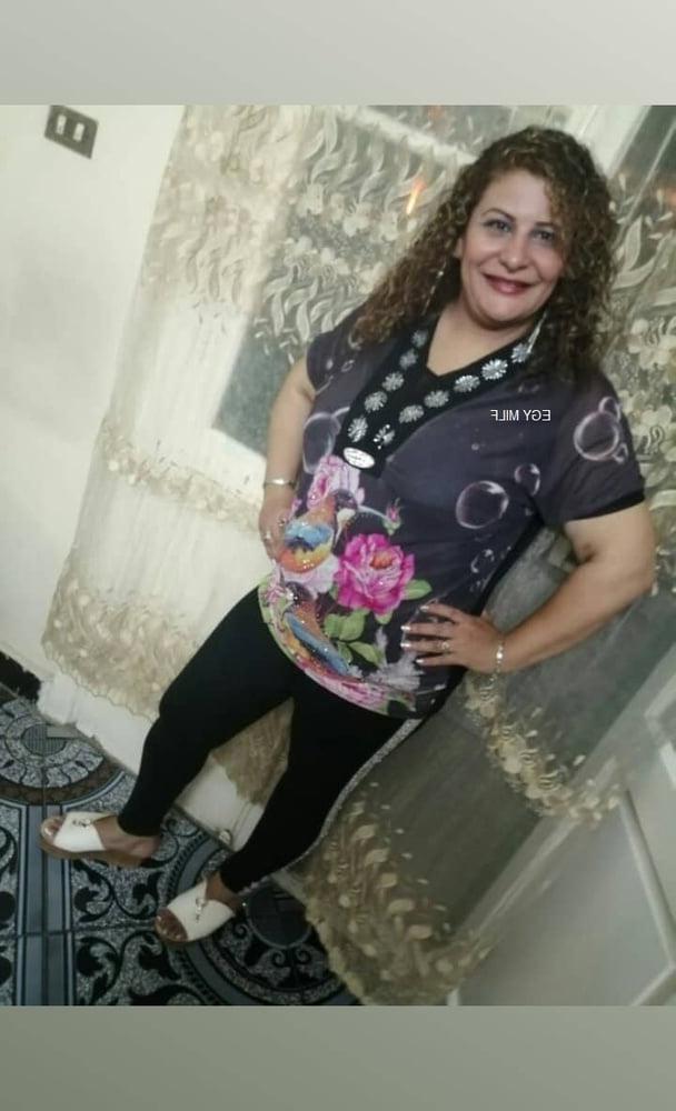 25P Enas Hot Milf