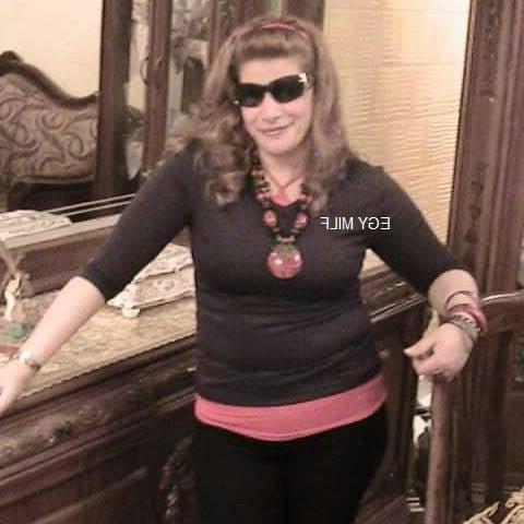 25P Enas Hot Milf
