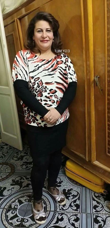 25P Enas Hot Milf