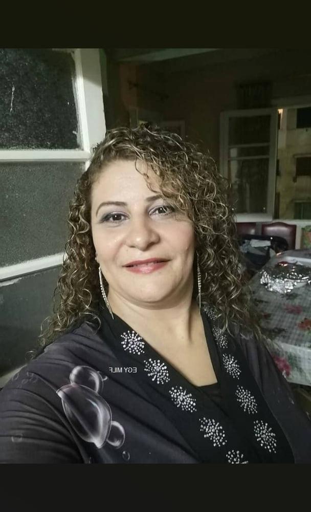 25P Enas Hot Milf