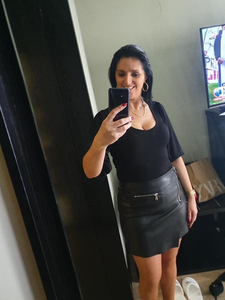 25P tuga milf not nude
