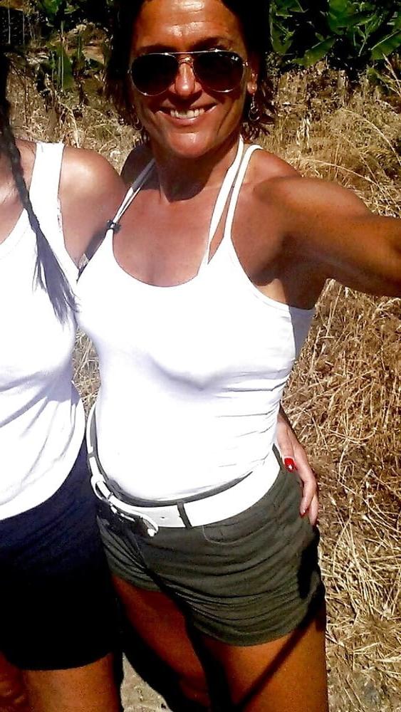 25P 2 Milf Bitches