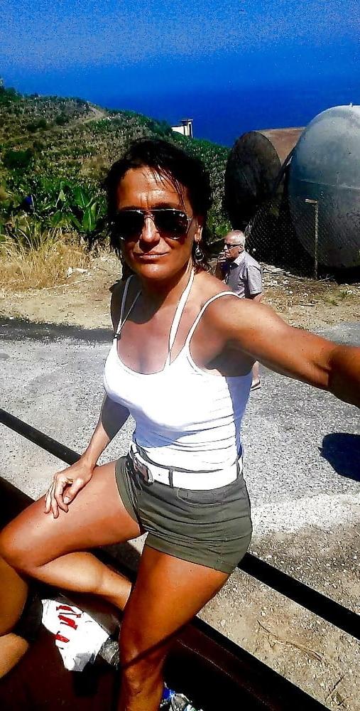 25P 2 Milf Bitches