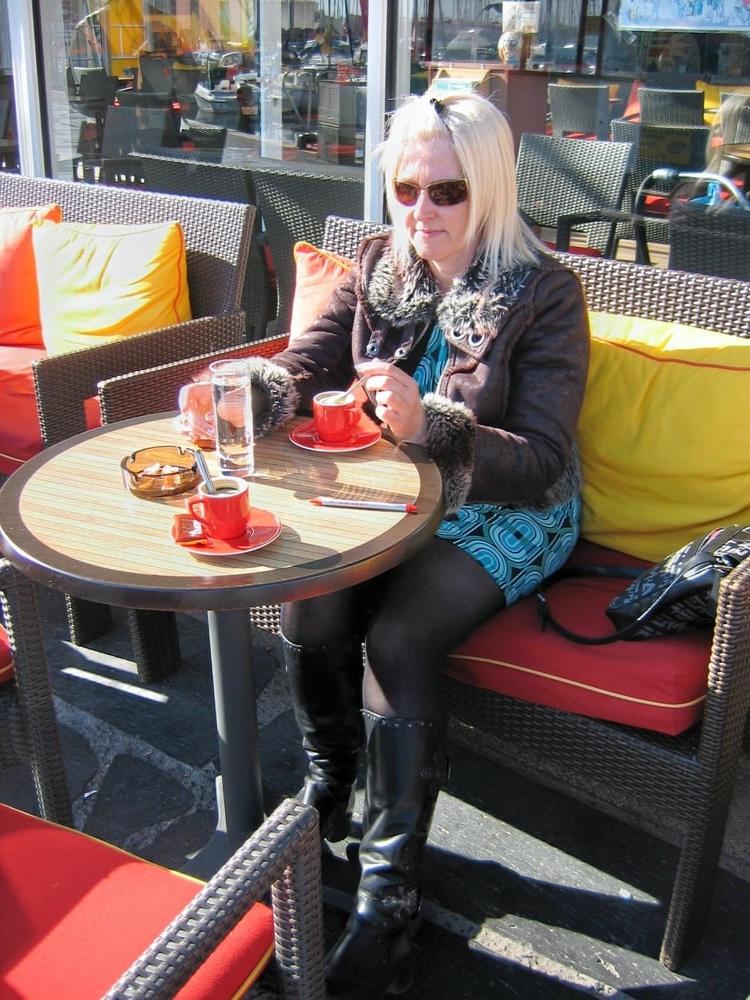 25P Mature Amateur 04