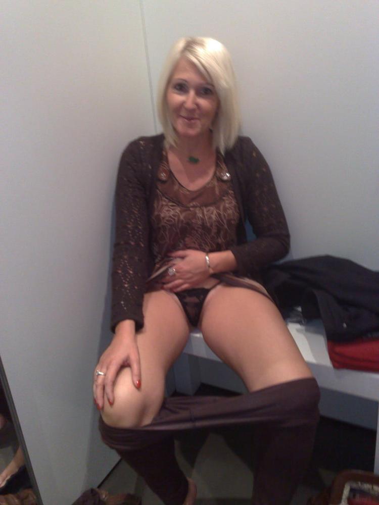 25P Mature Amateur 04