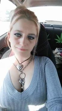 25P Next Door Type MILFS and DILFS