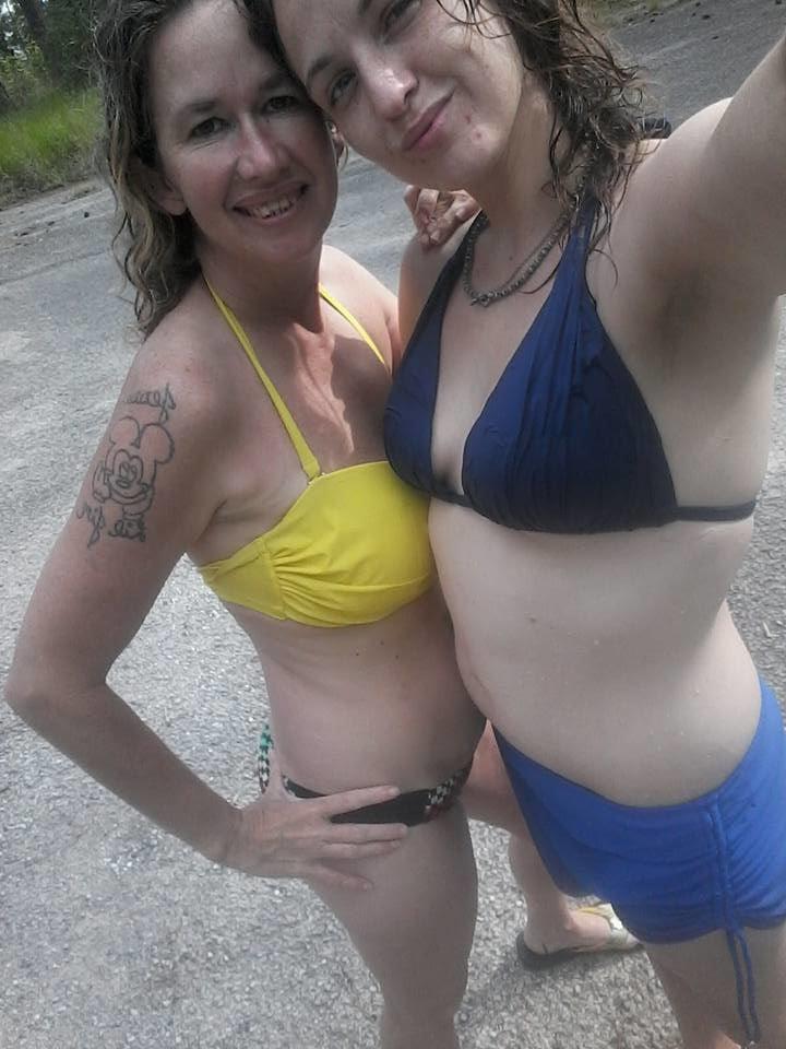 25P Next Door Type MILFS and DILFS