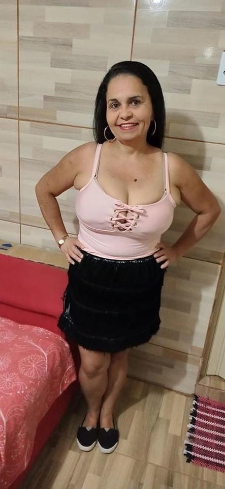 21P BUSTY MILF SUSANA