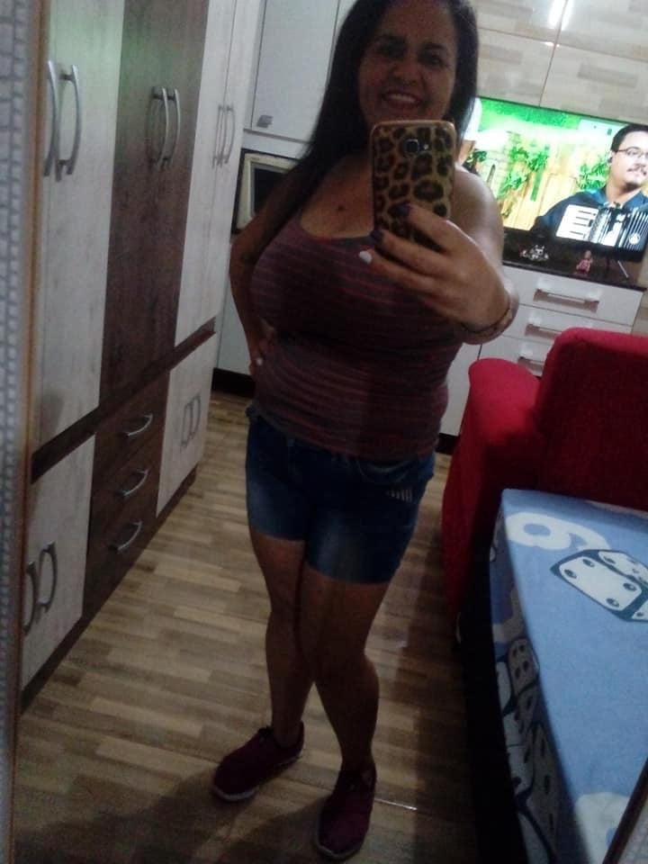 21P BUSTY MILF SUSANA