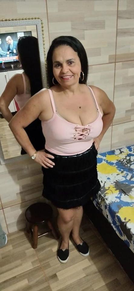 21P BUSTY MILF SUSANA