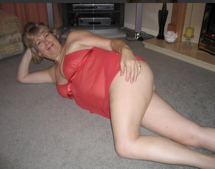 6P Uk milf wife