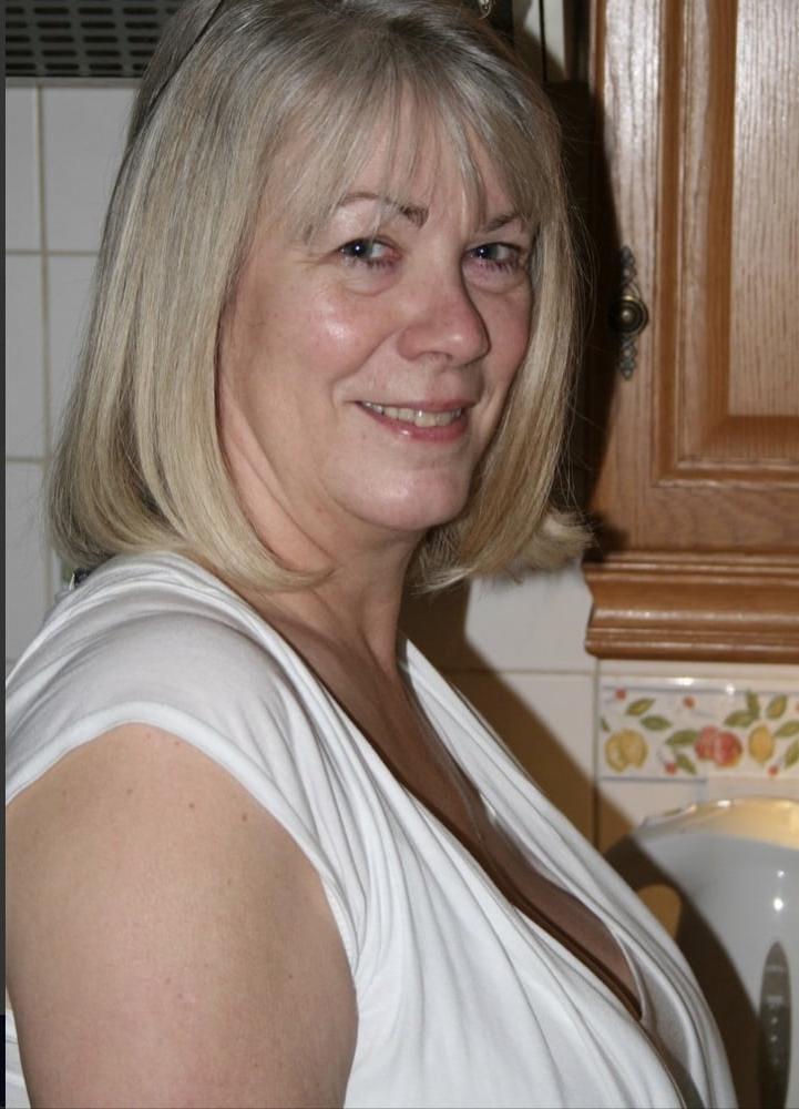 6P Uk milf wife
