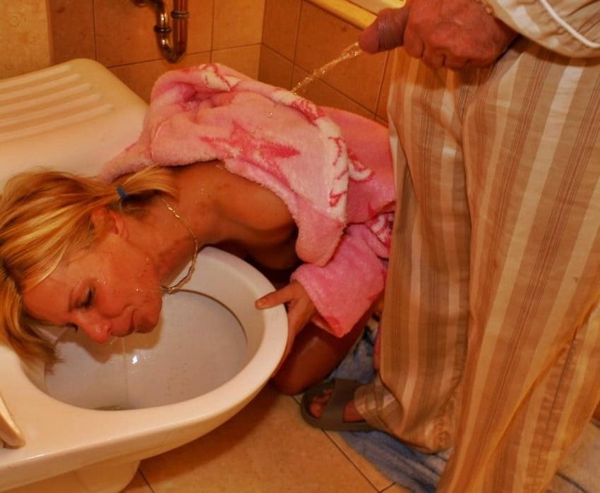 25P Amateur Sluts Who Love Piss Exposed
