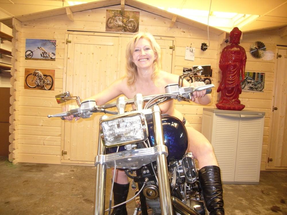 21P Esther Dutch Blonde Milf Exposed