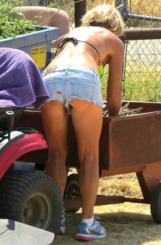 17P Mature porn maduras omas milf gilf granny clothed and not.