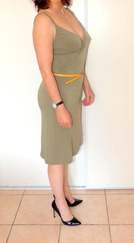 25P New French Milf Vendeuse - part 1