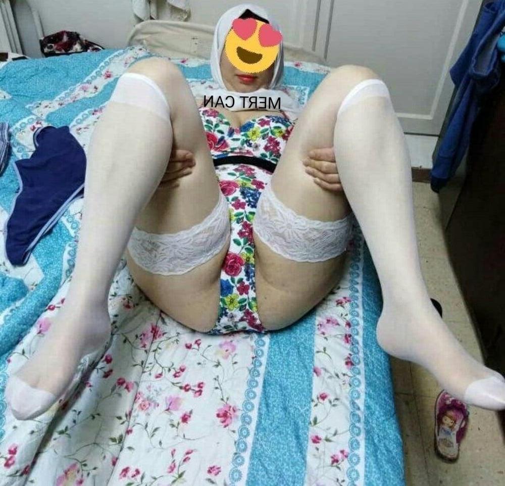 11P Egypt MILF Mom Turbaned
