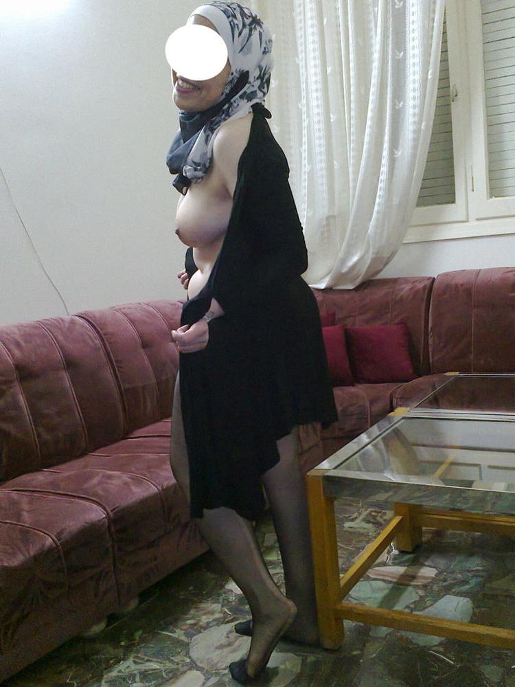 11P Egypt MILF Mom Turbaned