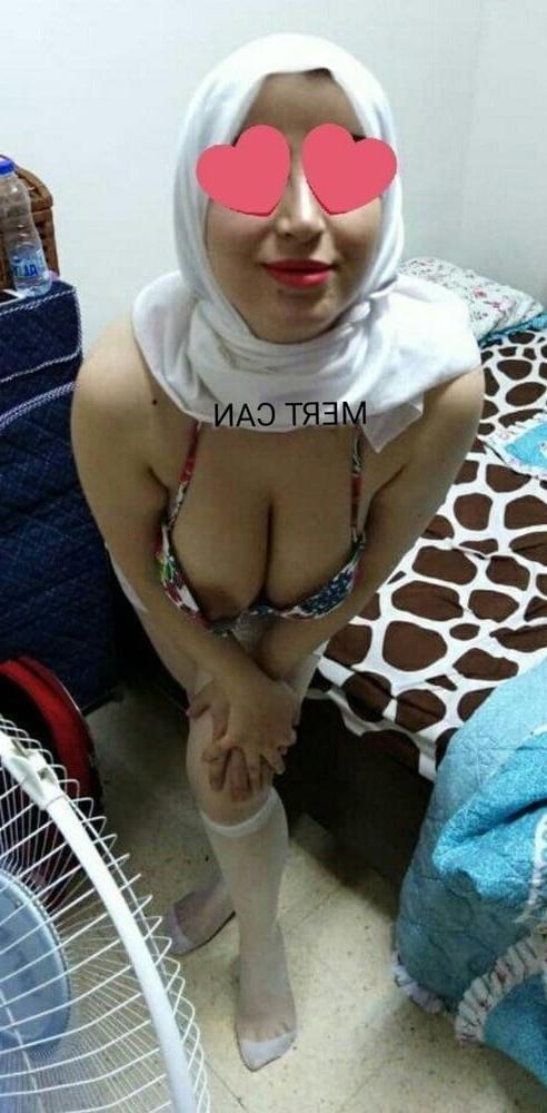 11P Egypt MILF Mom Turbaned