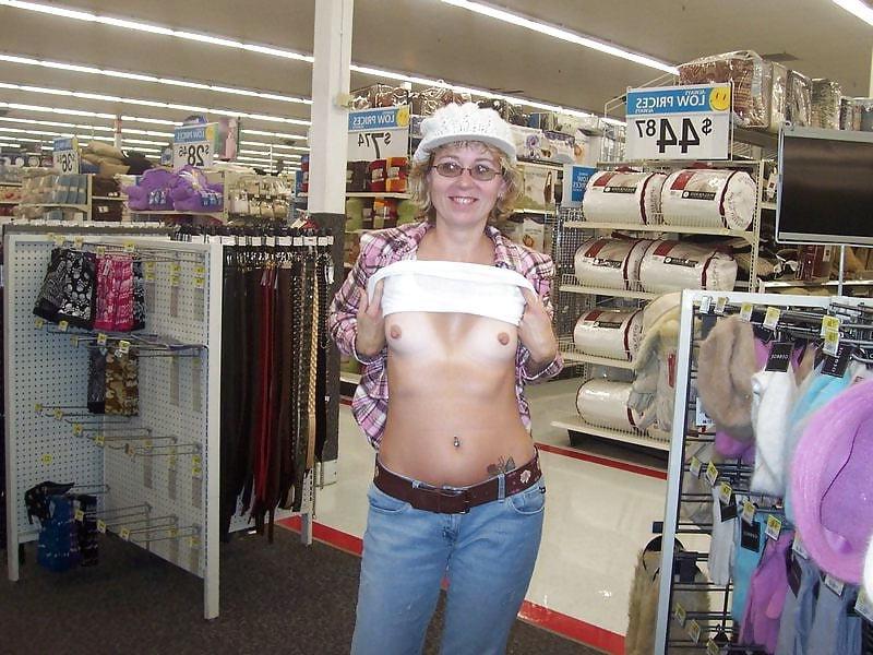 25P Famous Iowa Truck Stop MILF - Baby Ruthie