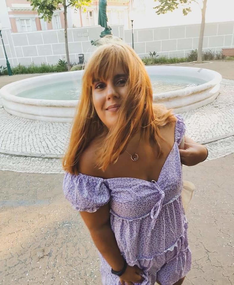 22P Hot milfs