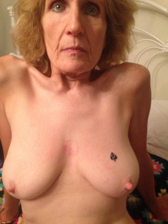 22P Old BBC Nutte to use her tree fuckholes: