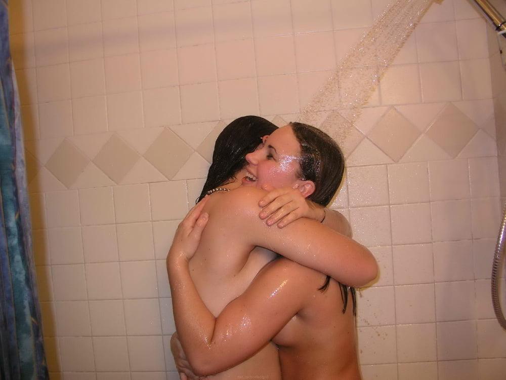 25P Hotwives loving each other