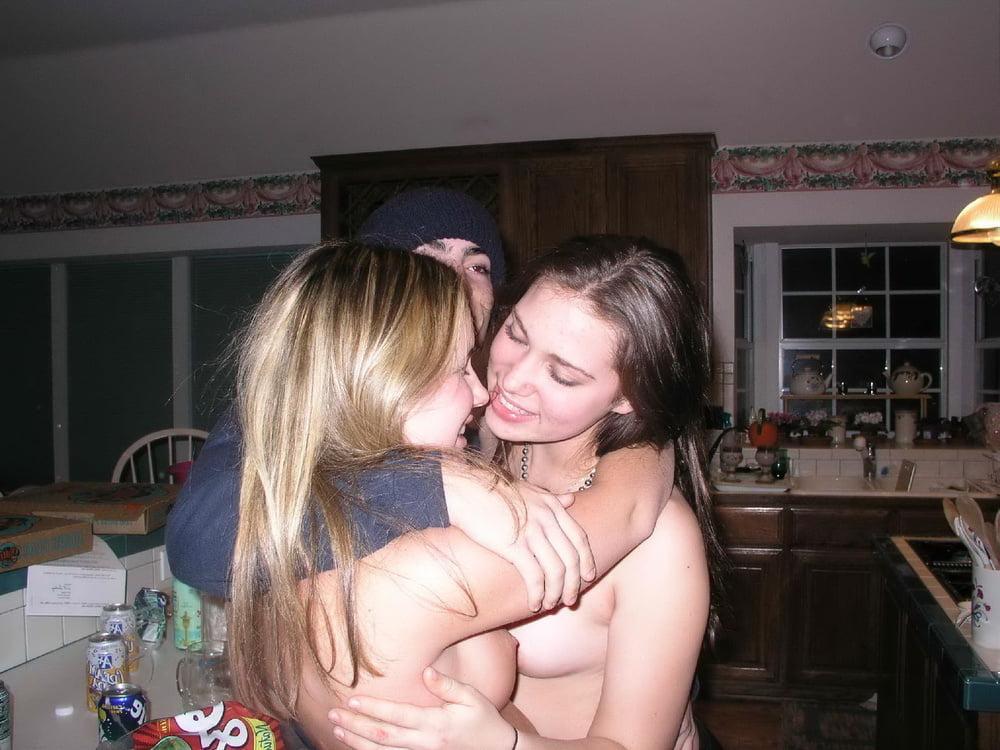 25P Hotwives loving each other