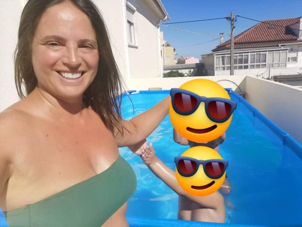 21P Hot milfs