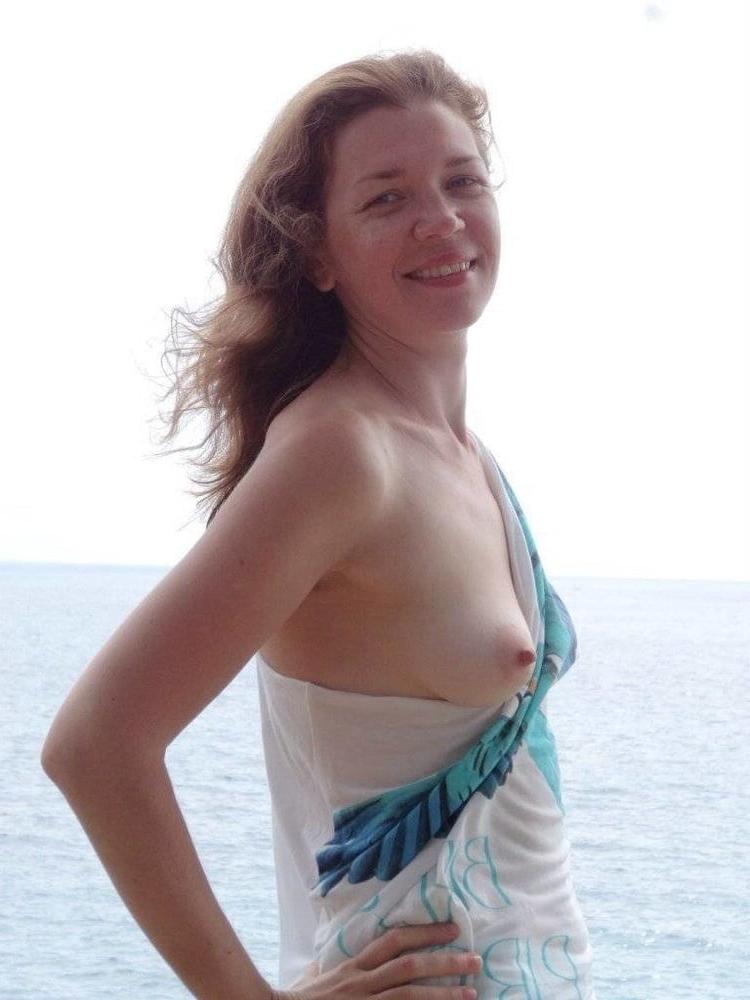 25P Hot amateur wives