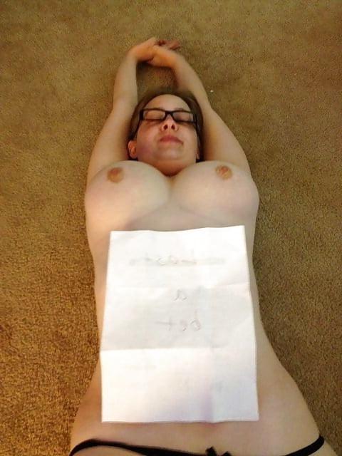 25P Thick and curvy MILF Sara