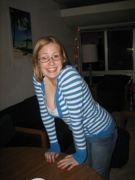25P Thick and curvy MILF Sara
