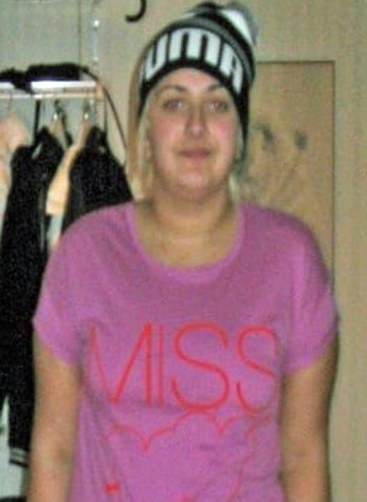 12P Young lesbian Skype friend show her new bra