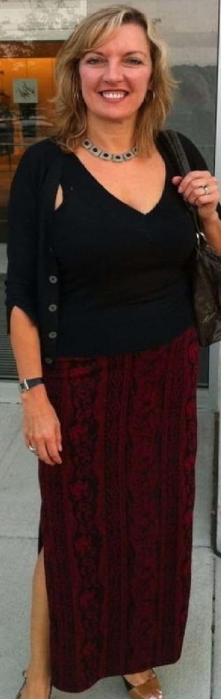 25P Mature Amateur Clothed 26