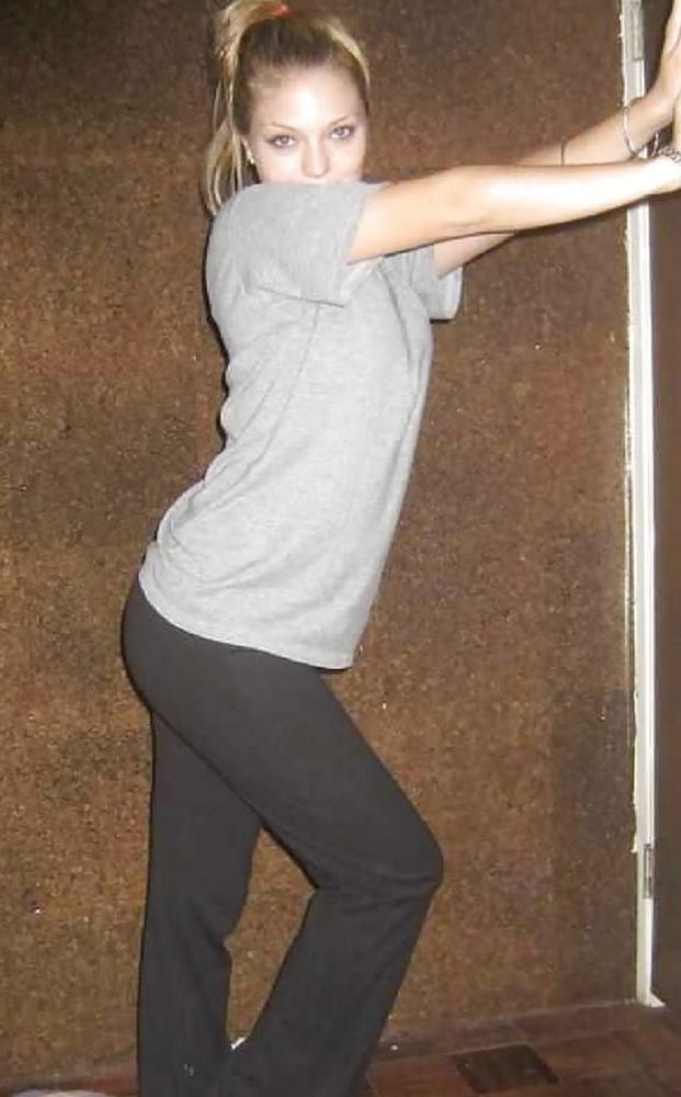 25P Mature Amateur Clothed 26