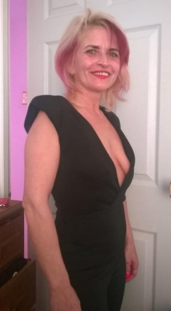 25P Mature Amateur Clothed 26