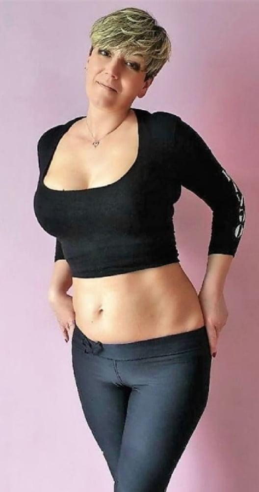 25P Mature Amateur Clothed 26