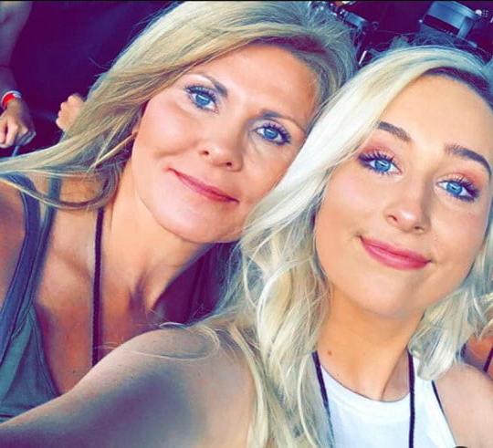20P Milf or Teen? Which Would You Pick 5