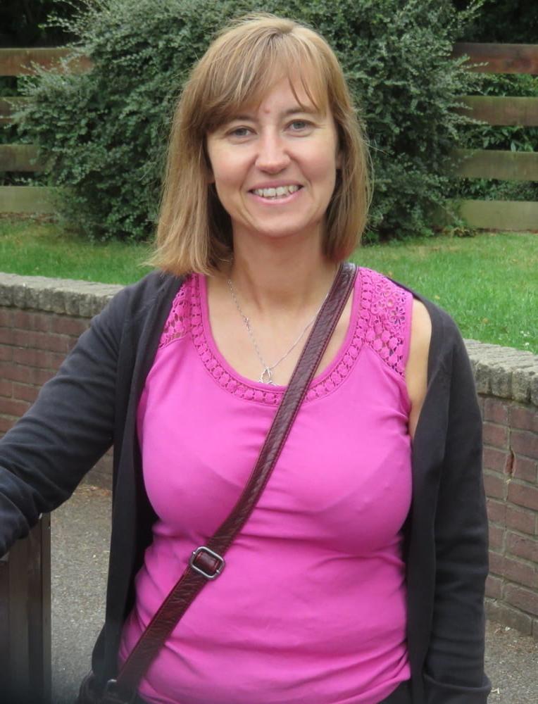 25P Exposed Whore Sue Milf UK