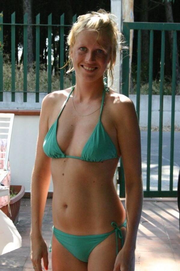 25P Sexy Blonde Goes From Skinny Bride To Pregnant MILF