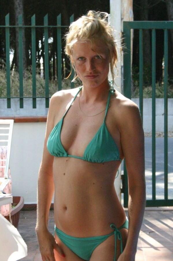 25P Sexy Blonde Goes From Skinny Bride To Pregnant MILF