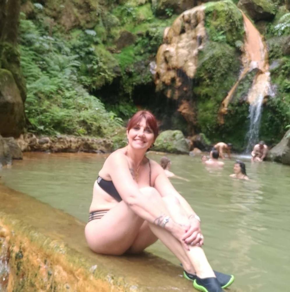 22P Hot milfs