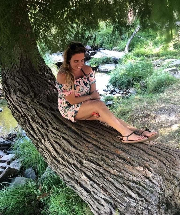 22P Hot milfs