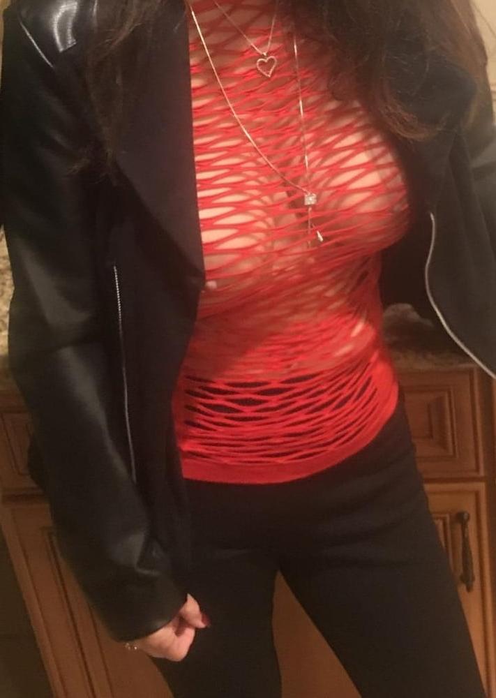 25P MILF Next Door Exposed as a Slut
