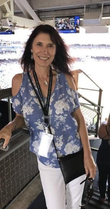 25P MILF Next Door Exposed as a Slut