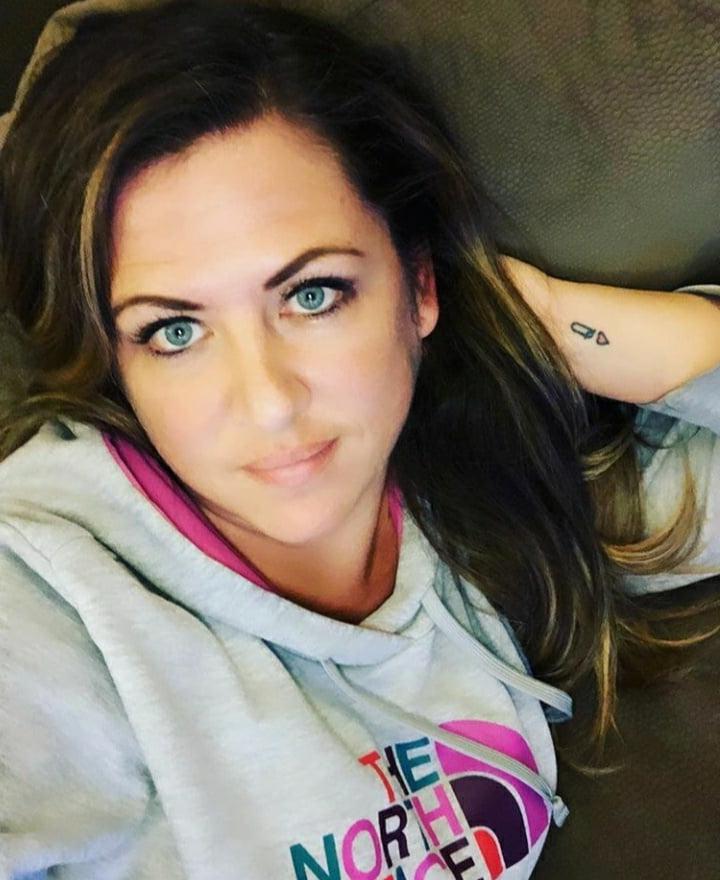 8P Milf Expose (Rose)
