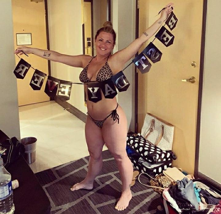8P Milf Expose (Rose)